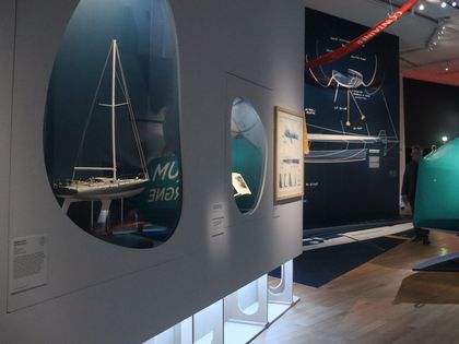 Au cœur de l’exposition avec Ouest-France : Les liens indéfectibles d’Éric Tabarly avec la course et le musée de la Marine